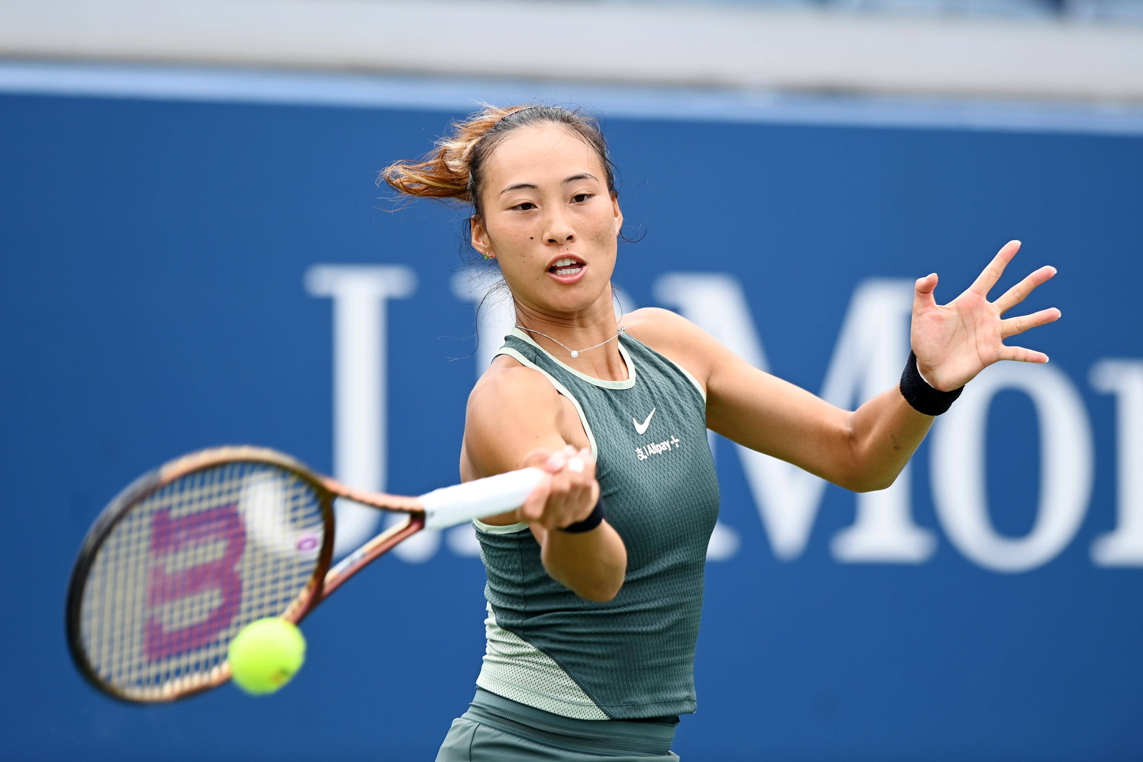 让运动员站 让运动员站